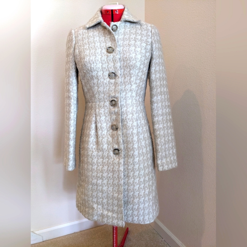 Banana Republic Cream Wool Woven Herringbone Button Down Coat